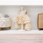 Σετ Βάπτισης Κορίτσι "Golden Princess Couture" – Premium Σετ Κουμπάρου με Φόρεμα, Μπαούλο, Παπούτσια & Βαλίτσα